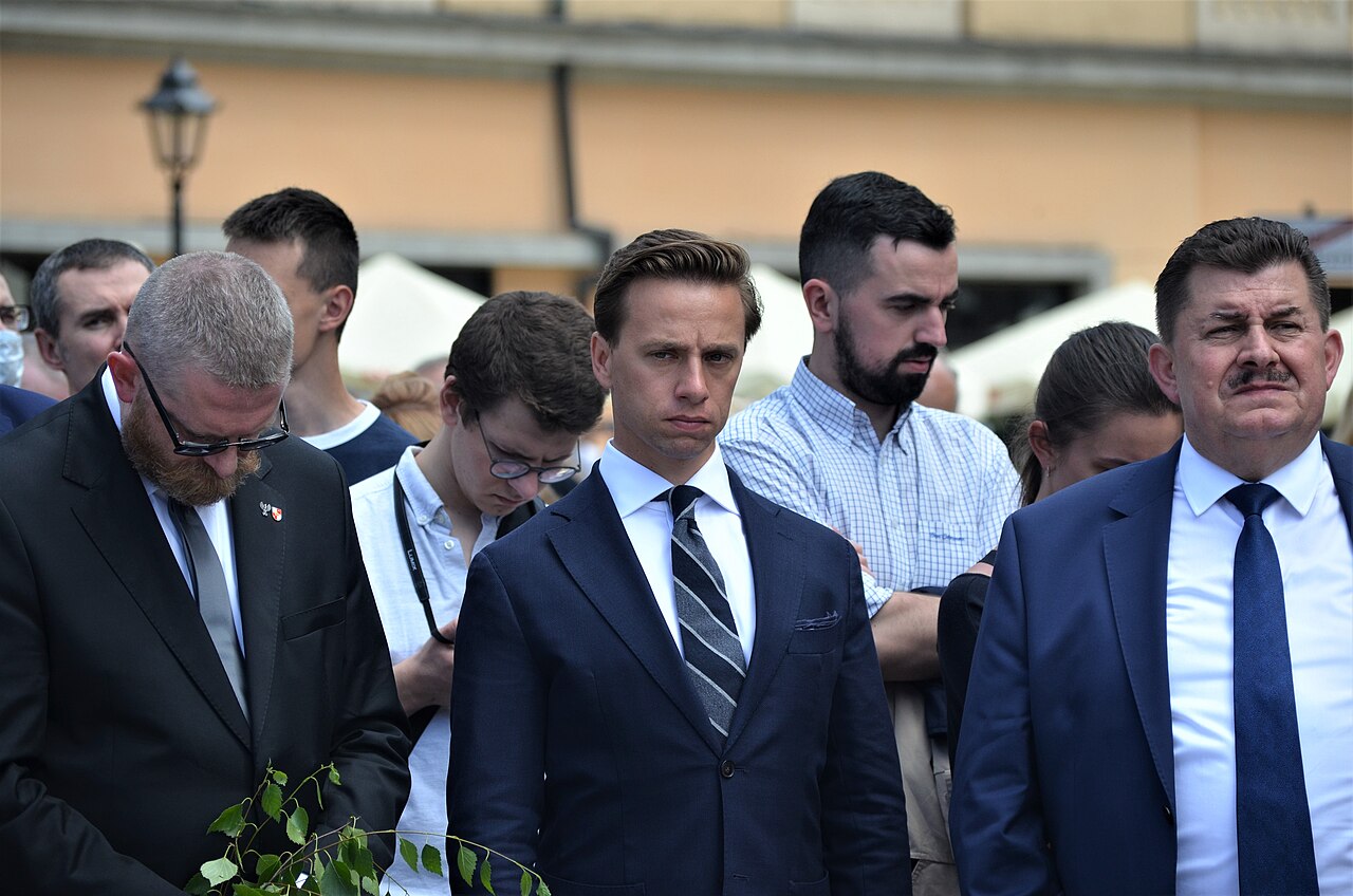 Krzysztof Bosak podczas zgromadzenia w Krakowie